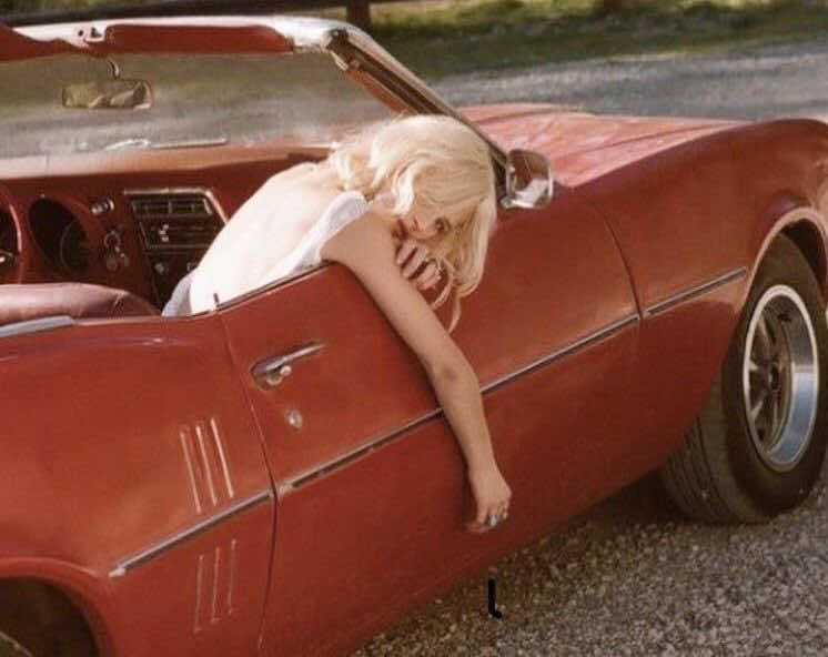 i needdd a car like this 🍒🏁 #80s #candyred #80sbaby #fordmustang #throwback 