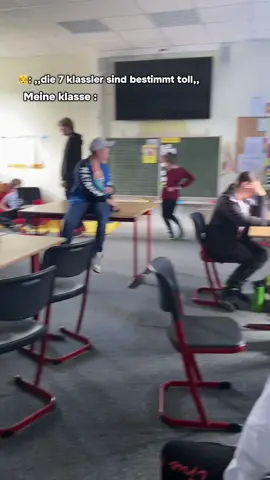 Ccr:@woistlena btw das vidoe ist von 2023 also vor 2 jahren@J.K | BERLIN🇩🇪 #klasse #schule #freostunde #freostundeubdklassemacjtwassiewill #dannyjesdenbruder 