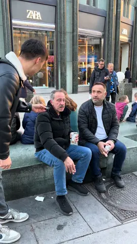 His reaction changed when I spoke Turkish 🇹🇷 . #turkish #turkiye #japan #vienna #german 