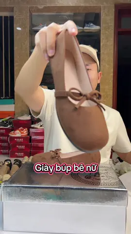 Giá mở bán rẻ lắm luôn ạ, số lượng ít, mua nhanh kẻo hết ạ #manhgiay #giaybupbe #giaybet #giaynu 