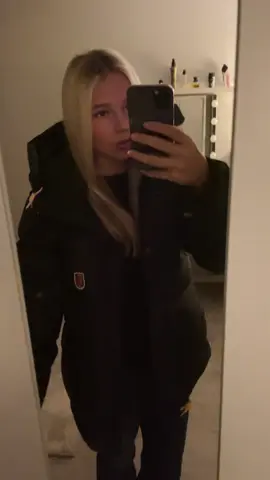 Smutsig spegel.#olivia