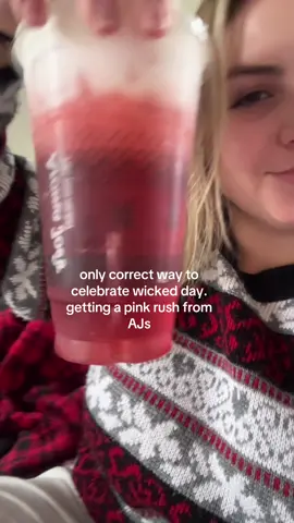 i got the bestie rush with cloud top and it’s BOMB. #aromajoes #aromajoesrush #wicked #aromajoespa 