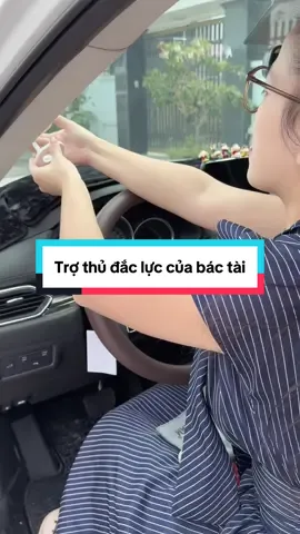 Muốn nhìn bản đồ dễ dàng khi lái xe thì phải dùng con giá đỡ điện thoại này ạ #changmequay #giadodienthoai #giadodienthoaioto #phukienoto #xuhuong 