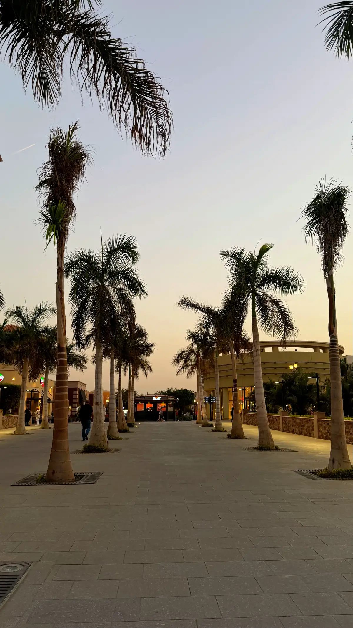 أوبن آير كايرو #مدينتي المكان تحفه معمارية جميلة عمار يامصر 🇪🇬  #القاهرة  #مصر 