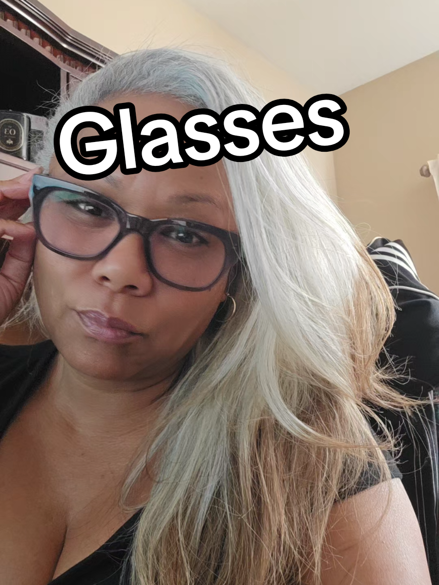 @Caddis  Happy Friday yalll  rockin my stylish eyewear from #caddis 