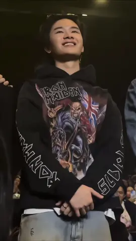 พบบุคคลน้ำตาคลอ🥹 ( #universeofmxfruit_theconcert #UNIVERSEOFMXFRUIT #MXFRUIT #thaichayanon #ไทยชญานนท์ #fyp ) @THAI BUS 