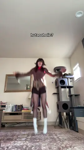 me because it’s holiday break and i get to cosmake:) #hutaocosplay #hutaocosplayer #genshincosplayer #gamergirl💕 #cosplayergirl 