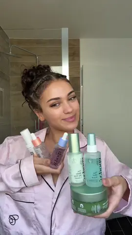 J’ai commencé une nouvelle routine de chez @Yepoda et je peux déjà plus m’en passer 😍✨ The Repair Hero mon chouchou !!! Ma peau n’a jamais été aussi belle 🫶🏻😭 #yepoda #kbeauty #skincareroutine #skincarecoréenne#ConSantanderConecto  *collaborationcommerciale