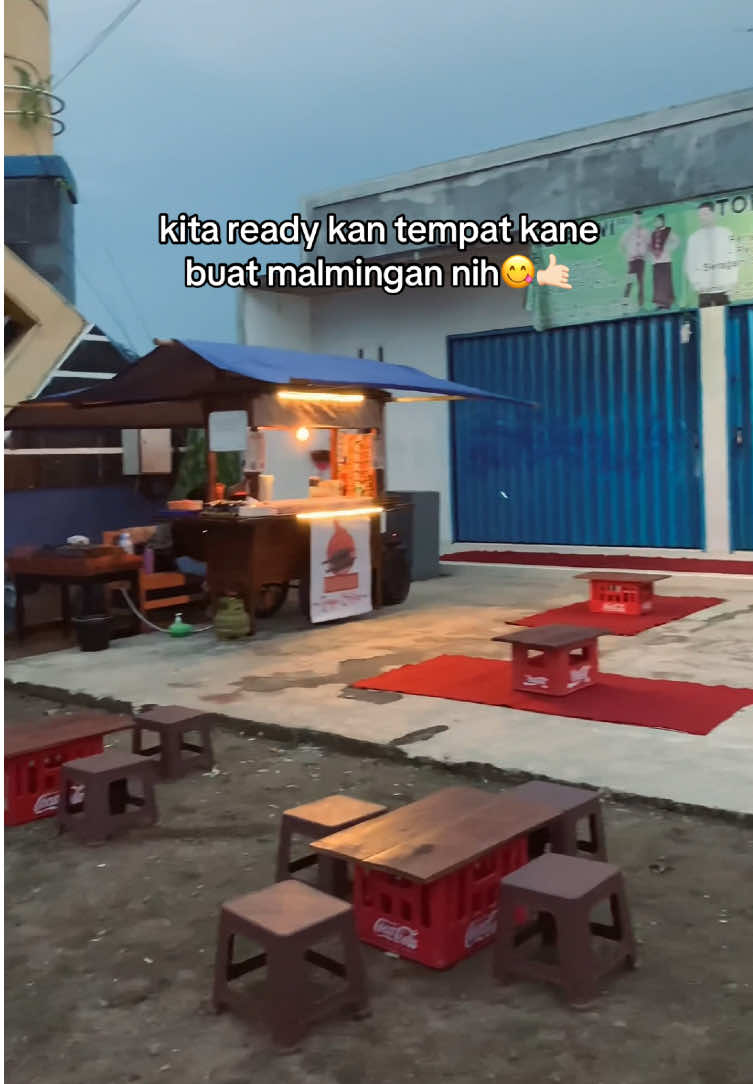 rekomenn tongkrongan buat malmingan di metro nihh😋🫵🏻 ⏰18.00-23.30 📍pelataran ruko habib alwi,gapura selamat datang kota metro, ganjar agung, metro barat. #fyp #BakarantuguOrtem 