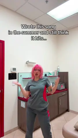 I still think it could be THE song… I haven’t posted in AWHILE.. but it’s me again 🤣 life happens #singersongwriter #pixie #countrymusic 