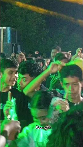 seng ndue kawasan 😁😍💃#kurniarahma #birtdayparty #gilakurniarahma #fyppppppppppppppppppppppp #trending 