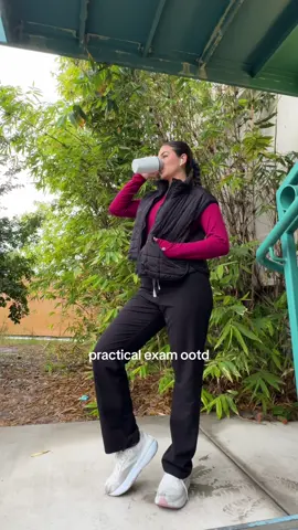 look good feel good!!  exam 4/4 done this week 😙 Underscrub + bottoms:@wearfigs  tumbler: @Owala  vest:@Zeagoo  shoes:@Brooks Running 