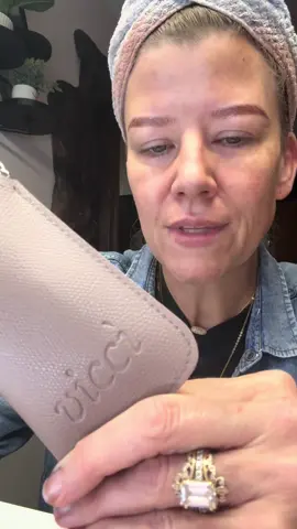 Flawless makeup starts with crystal-clear vision The Vicci round glasses redefine beauty routines with precision-engineered PC lenses that perfect every stroke of makeup. Flexible TR90 frames flex with your face while maintaining structural integrity, wrapped in a mirror-polished round frame that complements every look. Safety-certified design ensures worry-free wear through hours of creativity. Click to make professional makeup application your new daily ritual. #blackfridaydeals #shopmylink #eyeware #ttscreatorbash #ttshopdeals 