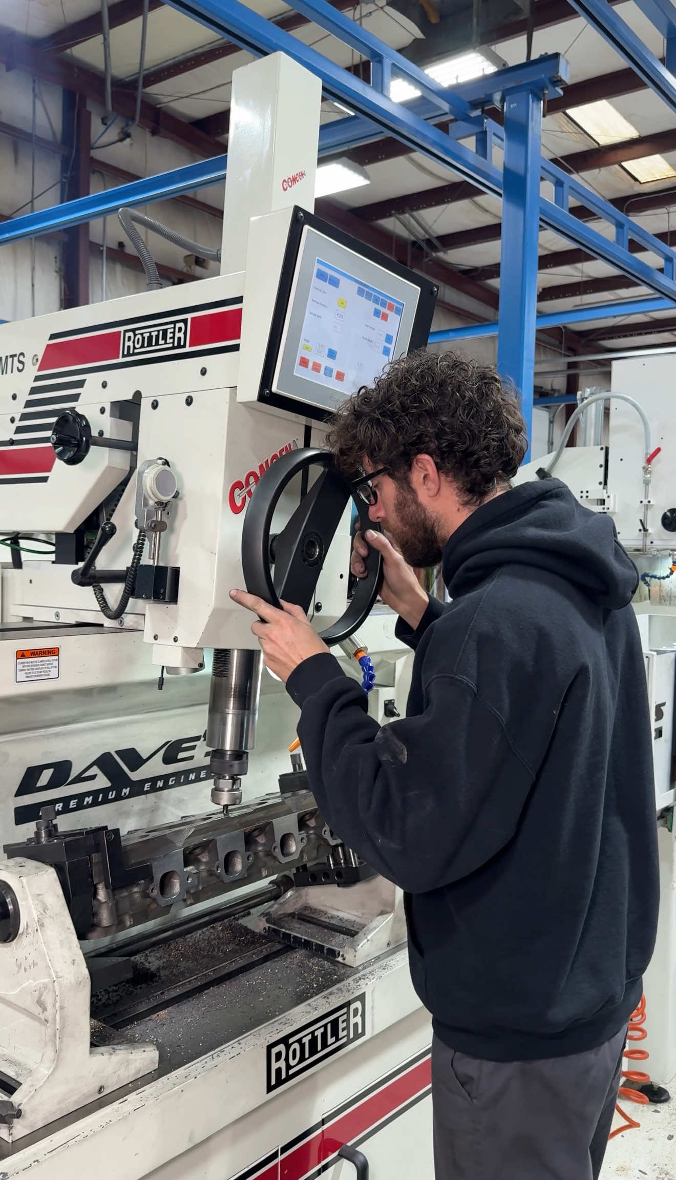 🧰 Cylinder Head Guides: The Ones to Avoid #autoshop #autorepair #carrepair #enginebuild 