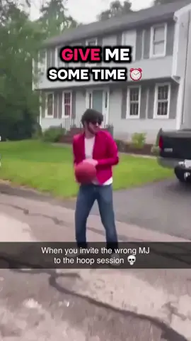 MJ really pulled up to hoop 😂 (via @Off the Coast) #michaeljackson #basketball