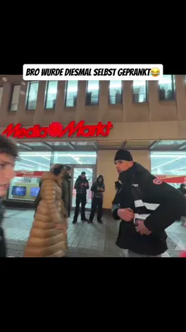 Er wurde selber geprankt @user46139403182 #agaamuza #comedy #prank #viral #fyp 