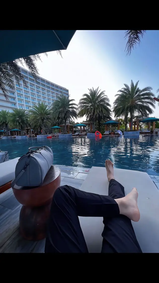 “Anh mòn đôi tất, mất đôi mươi  Em đẹp đôi mắt, đắt đôi môi” #fyp #cukeo 