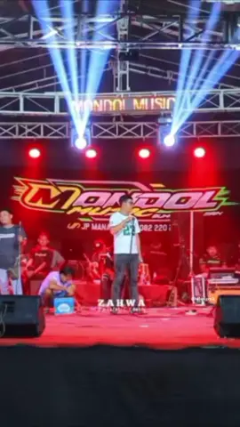 ropang @Yesaoktafia14 @mondol.music #ropang #yesaoktafia   #masukberanda  #fyp #fypage 
