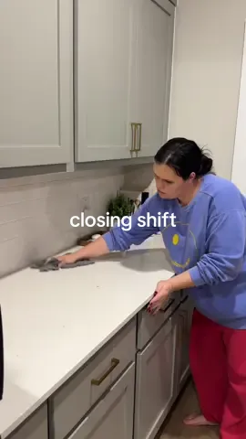 a clean house with the Christmas tree up is just PEAK 🎄💙 #ClosingShift #PregnantMomLife #KitchenReset #NestingMode #MomLifeUnfiltered  closing shift pregnant mom pregnancy nighttime routine working while pregnant end of day routine mom pregnant mom vlog tiktok pregnant lifestyle realistic pregnant work day  Clean My House With Me 