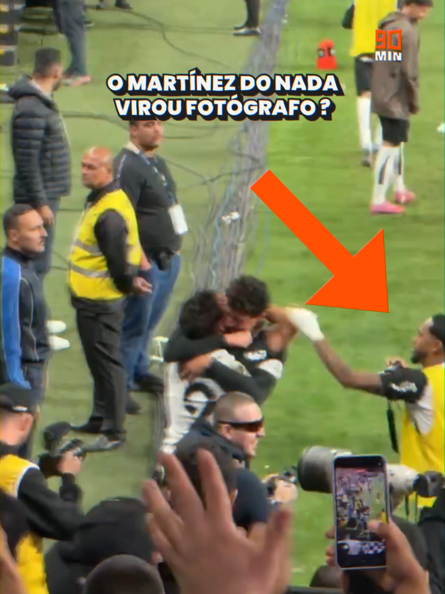 Tem que merecer o salário, né? 😅 🎥: X/kvremkeiko #martinez #corinthians #sccp #futebol #futebolmeme #futebolmemes #futebolmemesbrasil #futebolzoeira #futebolzoeiro #footballfunny #footballfunnymoments #yurialberto #memphis #memphisdepay #brasileirao #seriea #footballtiktok #tiktokesportes #tiktoksports #futebolmuleke #meme #memestiktok