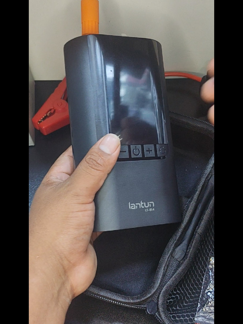 Arrancador de bateria portátil 5 en 1 inflador de llanta linterna cargador portátil #arrancadordebateria #infladorportatil #linterna #luzdeemergencia #bateriaportatil 