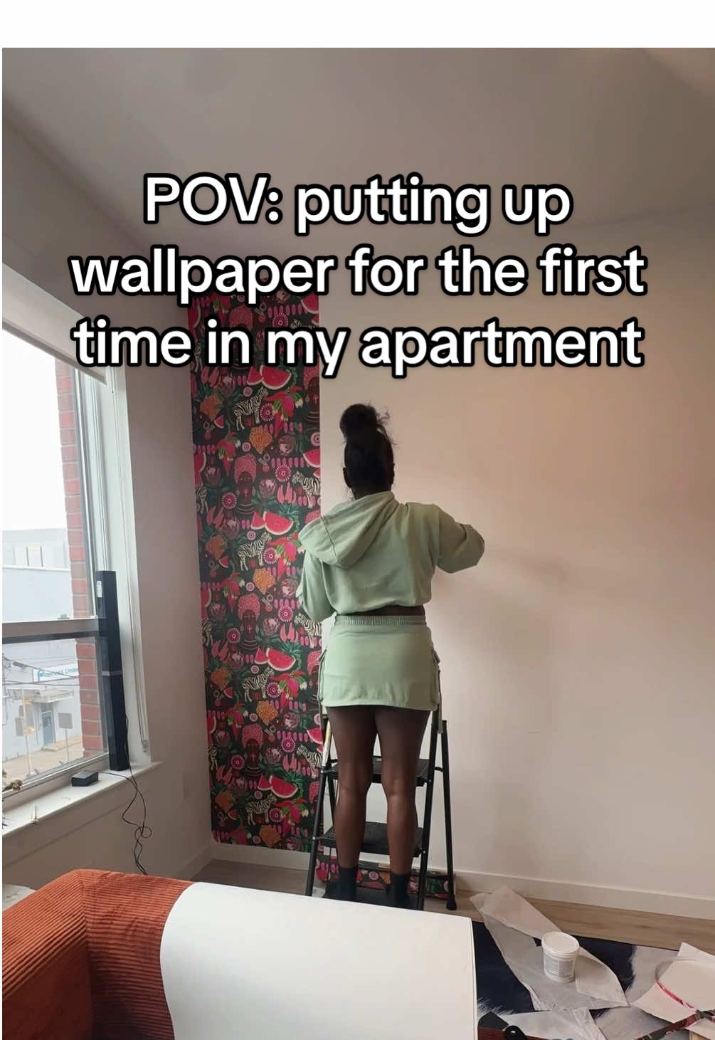 and now, time for some wallpaper! @livetteswallpaper  #apartment #wallpaper #decor #interior #design 