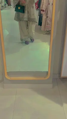 #standwithkashmir #foryoupage #goviraltiktok #foryou #fyp 