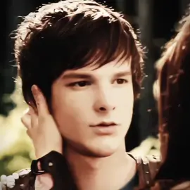 #FANFIC : Este triangulo va a ser tan dramático || #percyjacksonandtheolympians #percyjackson #walkerscobell #masonthames  @m ౨ৎ @mads 🥥 @𝓐tenea @Soffy | 𓆉︎ @andrea (taylor's version) @𝒃ella 𐙚 @circe @𝐥𝐚𝐮𝐫𝐚 ࣪𖤐.ᐟ @ashh ❀ @mar ➿⁸⁷ @Ari @avvs *ೃ༄ @𝒜𝑅𝐼 ⸆⸉ @𝐀𝐓𝐇𝐖𝐑𝐓 ! @bea ౨ৎ @ıce.ᐟ 