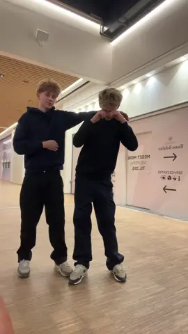 EYYY WE ARE JUST SO UWU #lyngby #fyp #popular #trend #viral @Lassemansen @AdamSejeste 