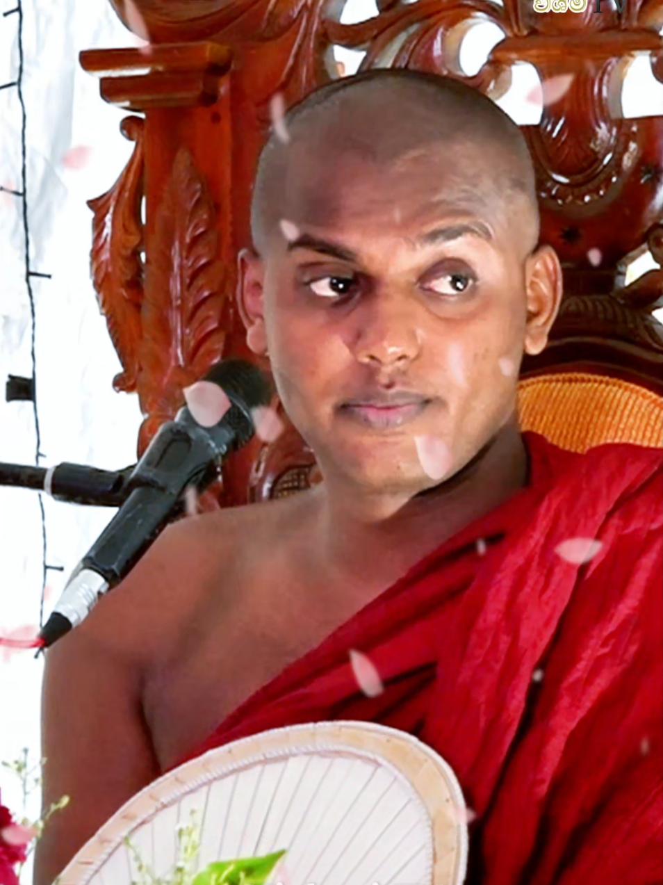 මේ පැතිවලත් ඉන්නවාද හැන්දෑවෙ හයට විතර පොළට යන උදවිය.. පූජ්‍ය කත්නෝරුවේ සිරිධම්ම ස්වාමීන්ද්‍රයන් වහන්සේ 🙏 #kathnoruwehamuduruwo #kathnoruwe_siridhamma_himi #vishmitv #trending #followersreelsfypシ゚viralシfypシ゚viralシalシ 