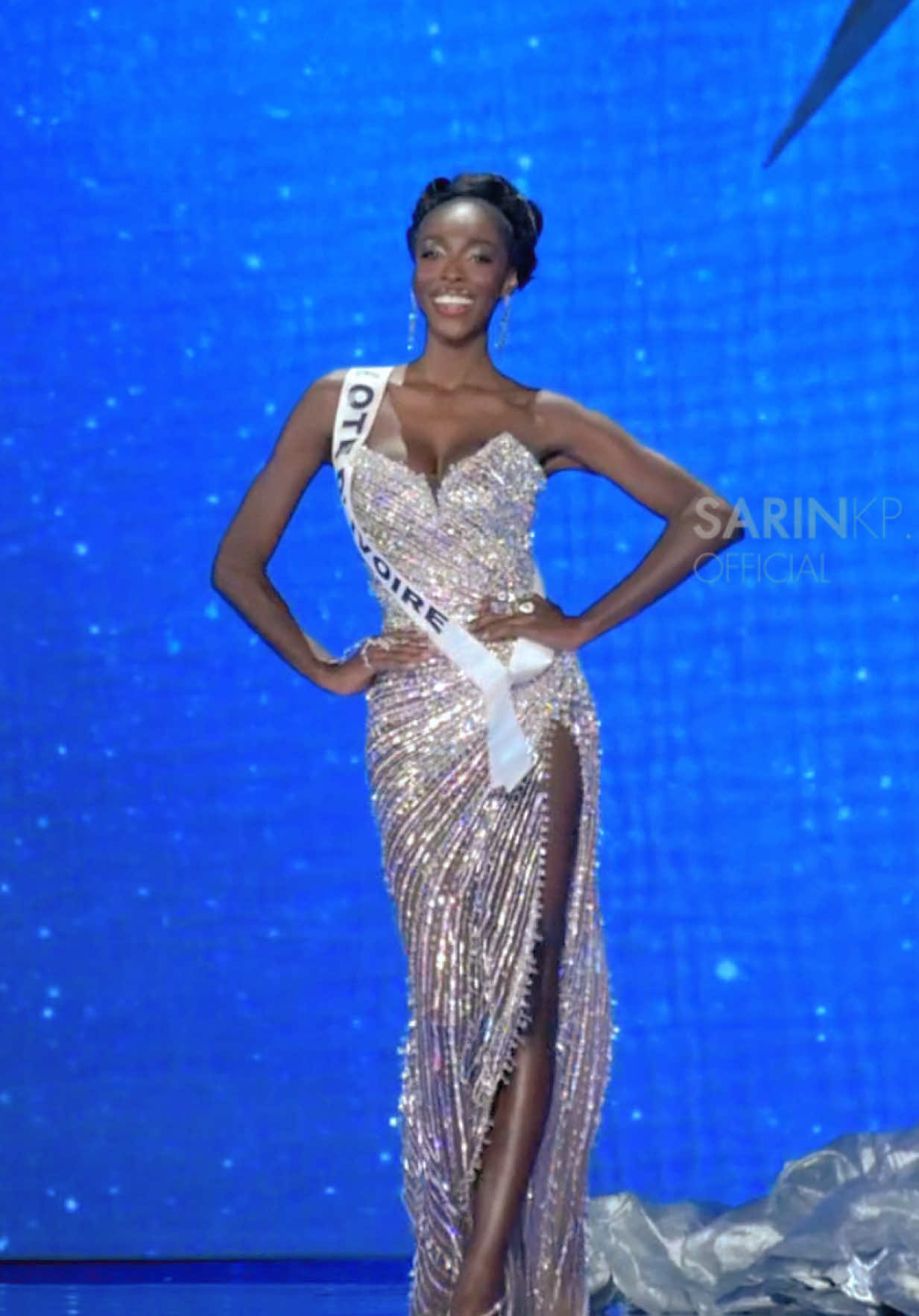 Evening gown competition of Miss Universe 2025 : Cote d'Ivoire “Olivia Yacé” 🤍✨🇨🇮 . #missuniverse  #missuniverse2025  #missuniversecotedivoire  #sarinkp 