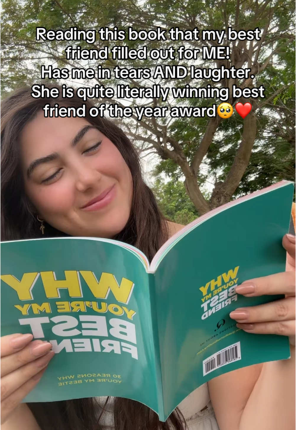 I GOT THE BEST ONE YET 🥺❤️ #giftforbestfriend #bestfriendgift #frienships #bff #bfflove #bffgift #bffbook #bestfriendgifts #bestielove #christmasgiftideas #bffloveyou 