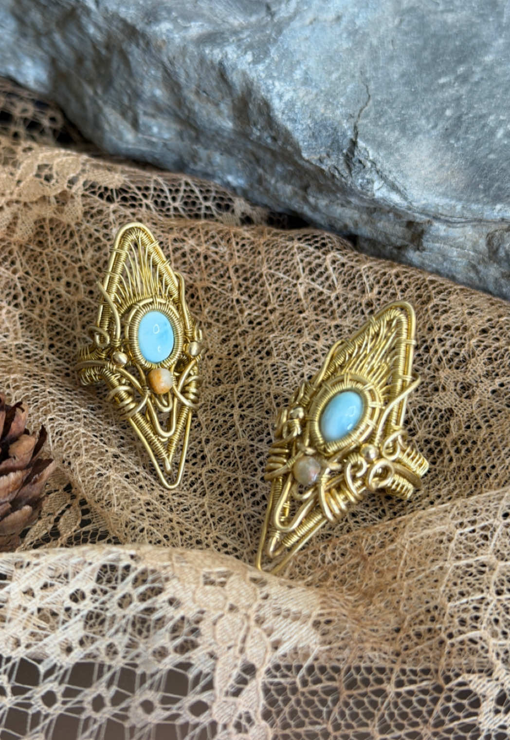 Find me at Halifax Crafters this weekend to get a handmade mythical jewllery piece for your favourite witch 🧙  #witchyvibes #spiritualjewelry ##wirewrappedcrystals #handmadegiftideas #christmasgiftideas 