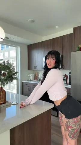 Why do I look so short next to the counter 😭😭