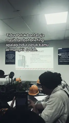 Kacaw” ketua😅#foryoupage #fotolive #imip_helmkuning👷‍♂️ 