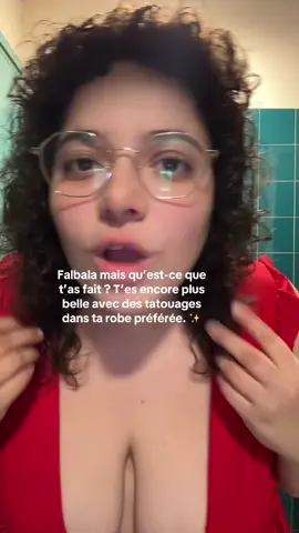 Être encore plus belle avec des tatouages dans sa robe préférée. #lypsync #bodypositivity #carbonne #confianceensoi @Carbonne 