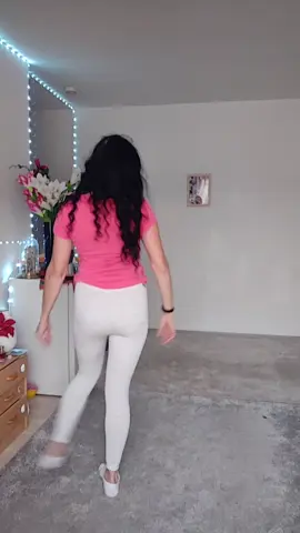 fiecare cu stilul lui de 💃💃💃