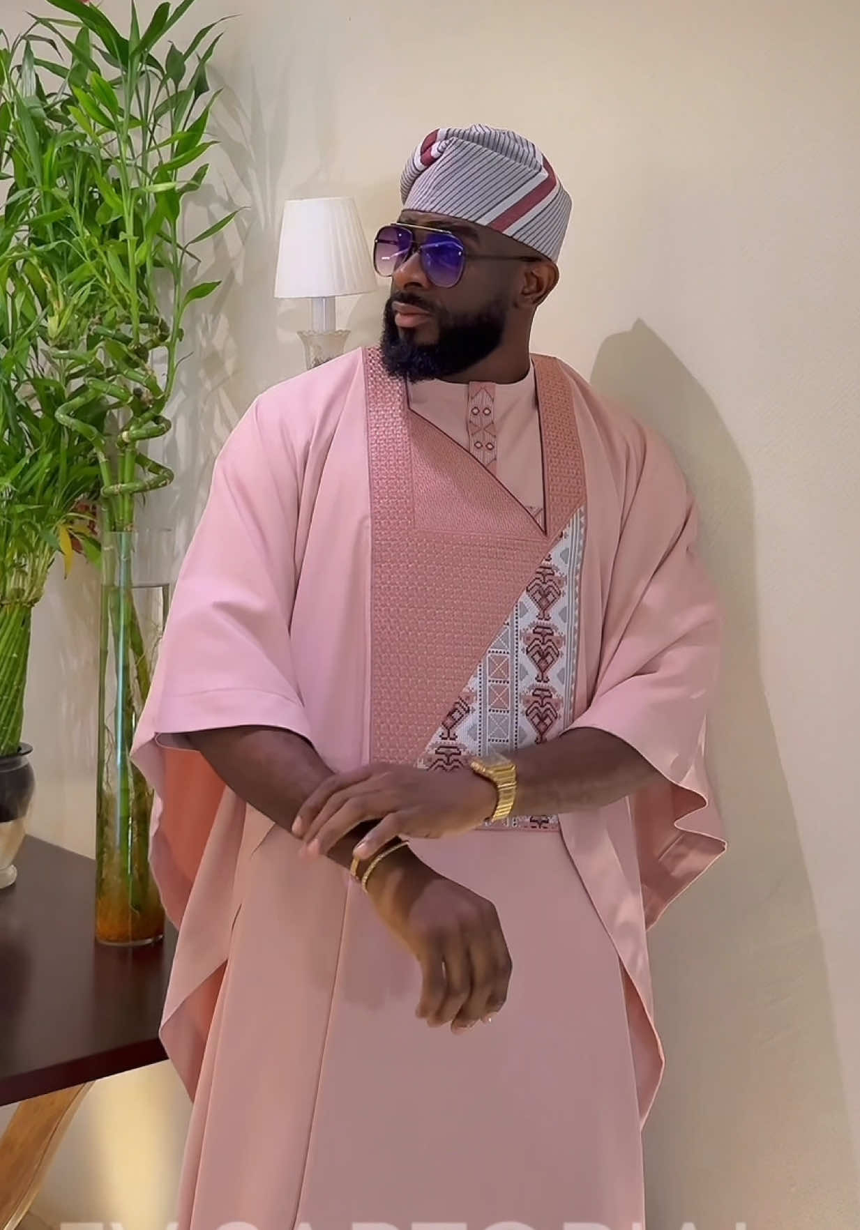 Well Tailored Agbada 🧵 😍 #fyp #menfashionstyle #agbada #viral #nativestyle 