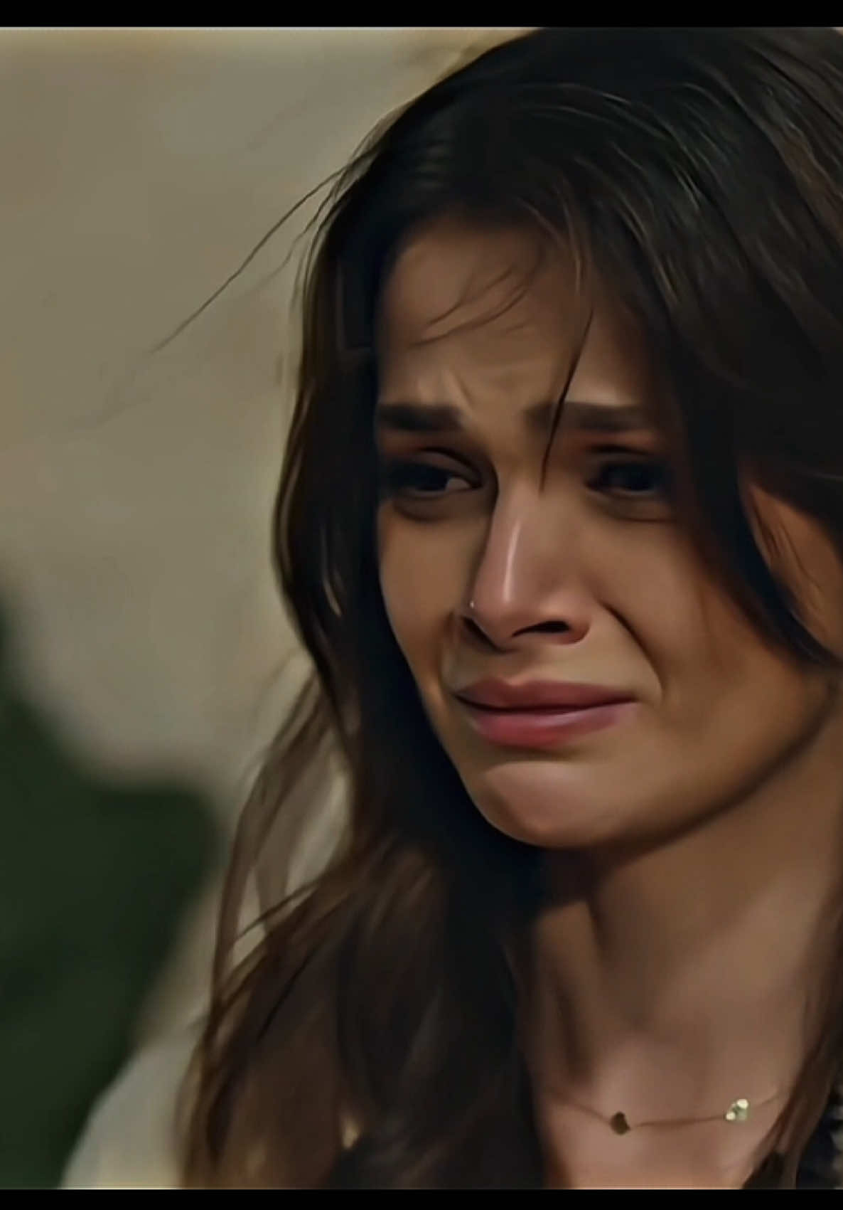 Eğer bir gün düşersem beni sen kaldır  . #uzakşehir #uzakşehiredit #thelunaa3 #alyaalbora #cihanalbora 