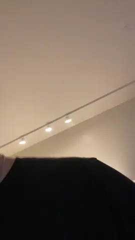 shi ma hand sticky now