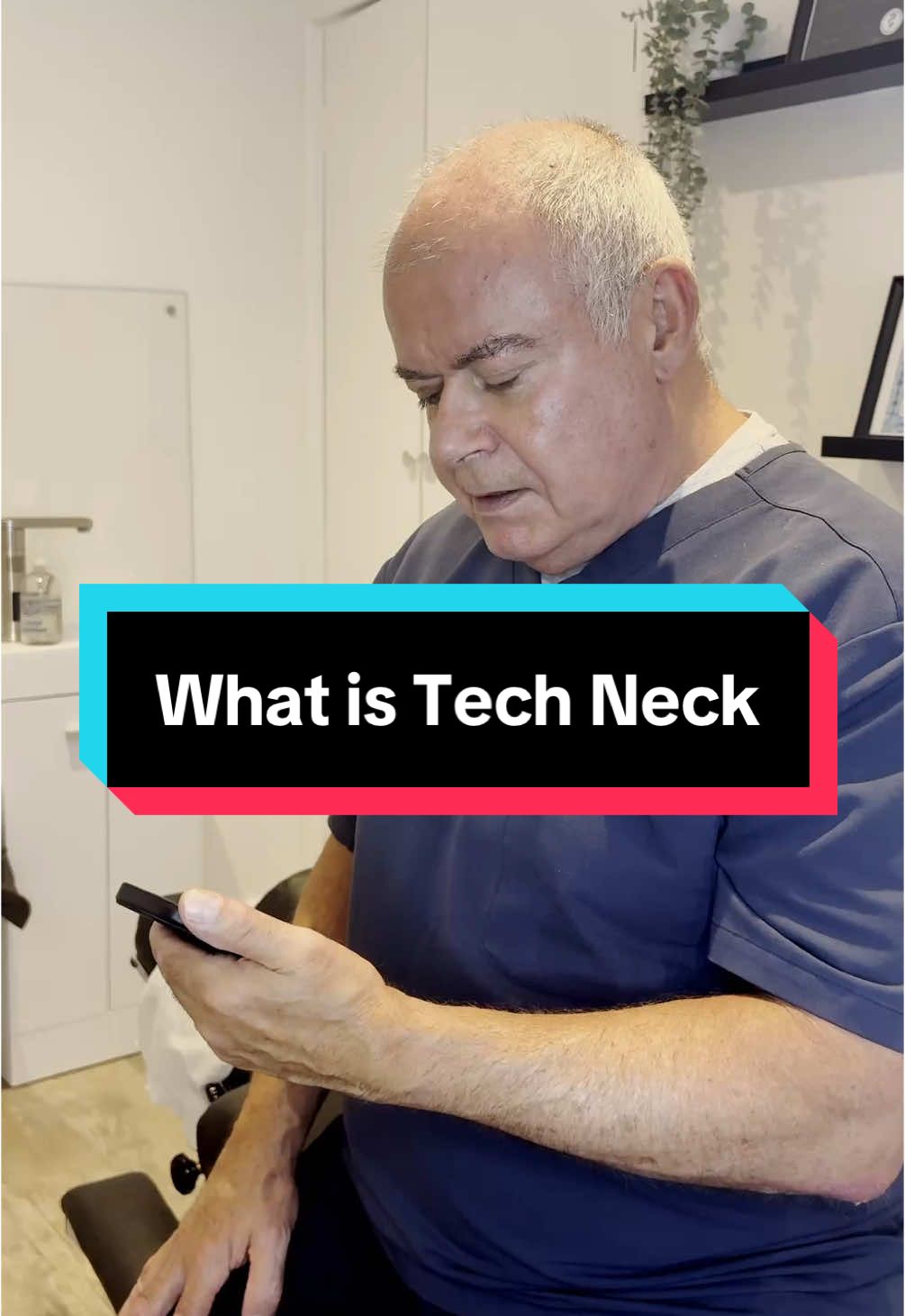 Chiropractor Explains ‘Tech Neck’: How Your Phone Is Damaging Your Posture #ChiropractorTips #TechNeck #PostureFix #PhonePosture #NeckPainRelief #SpineHealth #WellnessTok #ChiroCare #HealthyHabits #ModernHealth #PainPrevention #DeskLife #SmartphoneStrain #PostureCorrection