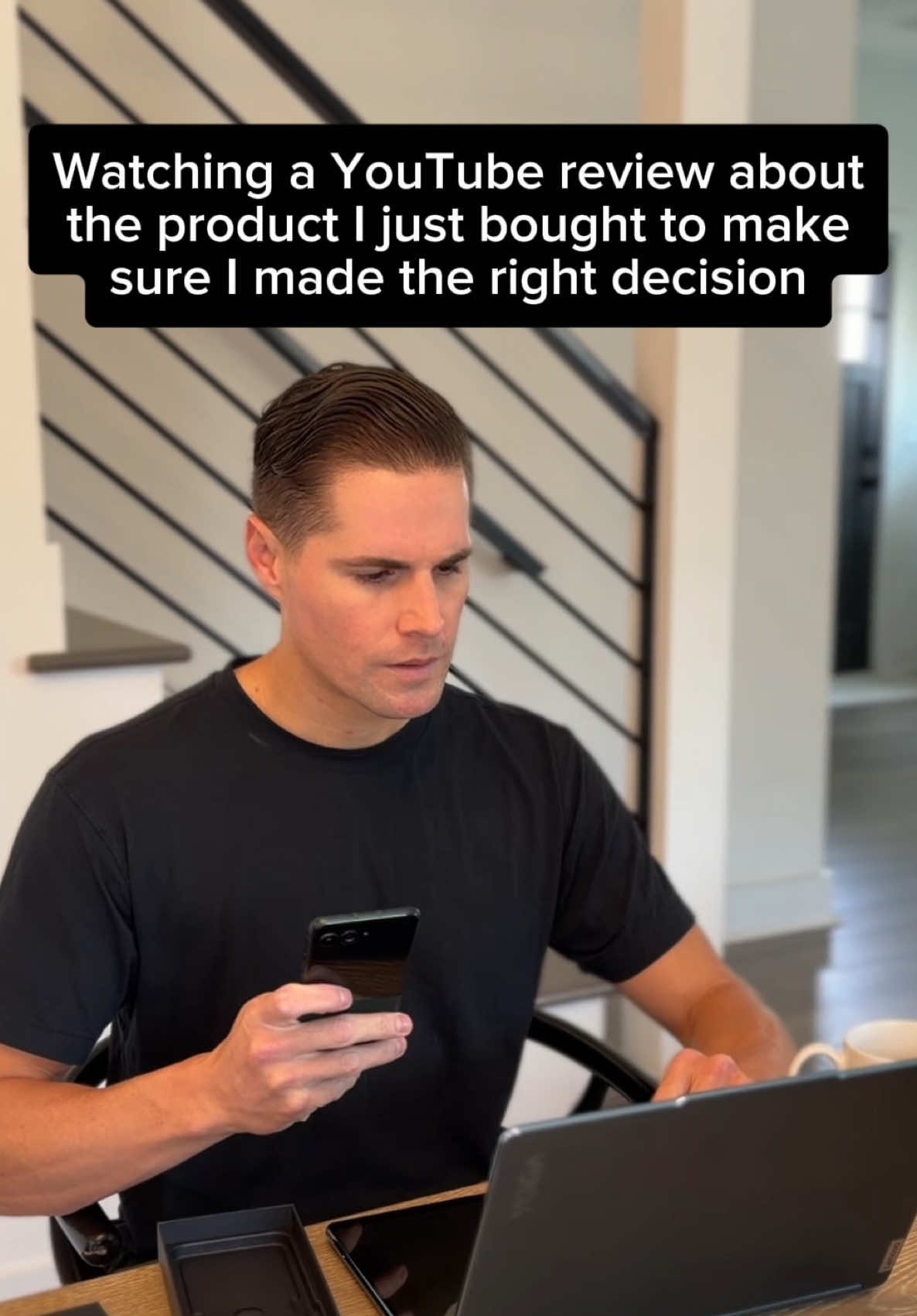 smash that follow button 👍 #lenovo #motorola #razr #Tech #youtube @Jordanreviewsittt 