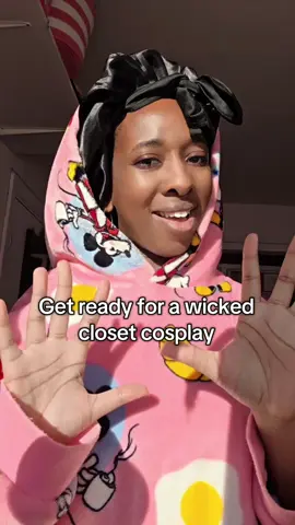 Imagine watching the film green  #fyp #cosplay #wickedforgood #closetcosplay 