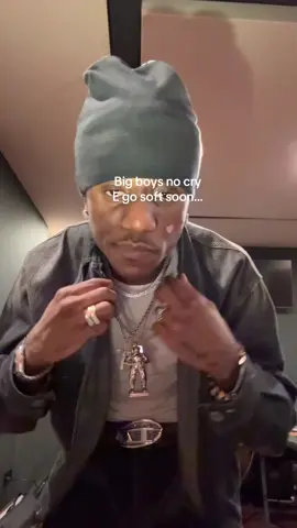 Vs out now! 🤞🏽