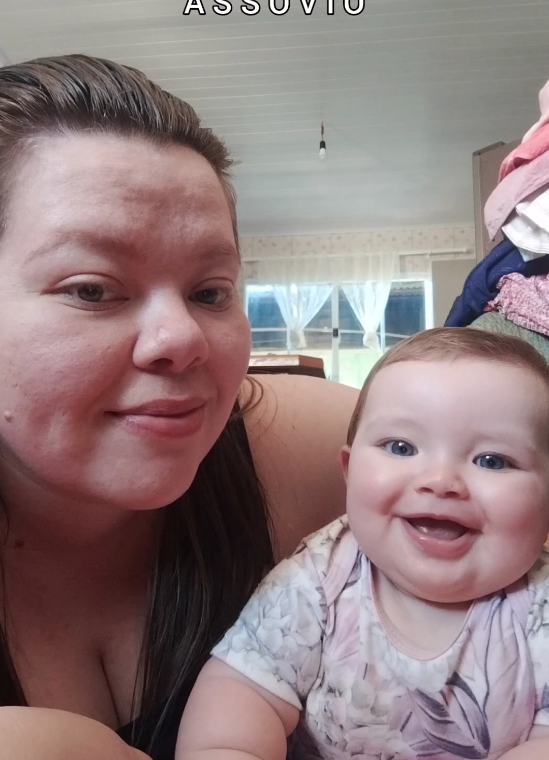 Minha filha passou o feriado ouvindo e vendo a vovó assoviar... hoje ela acordou tentando fazer o mesmo 😍 #saltodedesenvolvimento #maedemenina🎀  #maternidade #8meses #maedemenina 