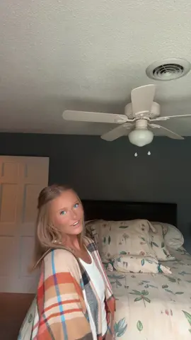 It reminds me of you and me baby 💗 #foryoupage #foryoupage #foryoupage #viral #foryoupage 