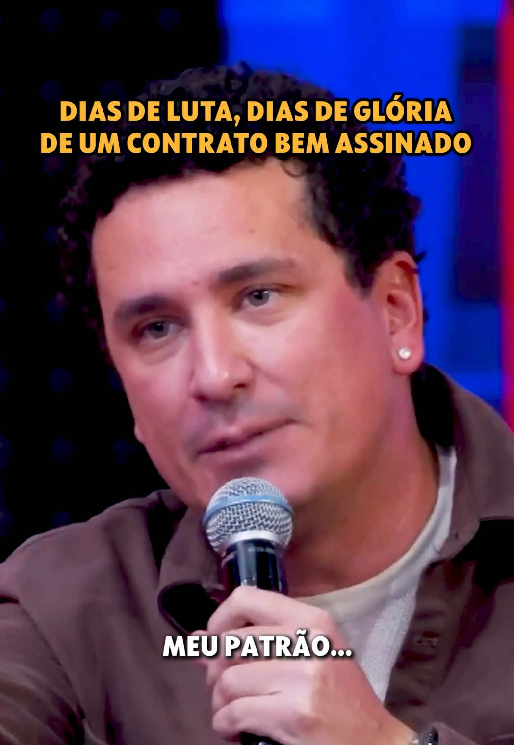 O @Rafael Portugal tem um contrato muito bem assinado com o #Domingão! 🤣