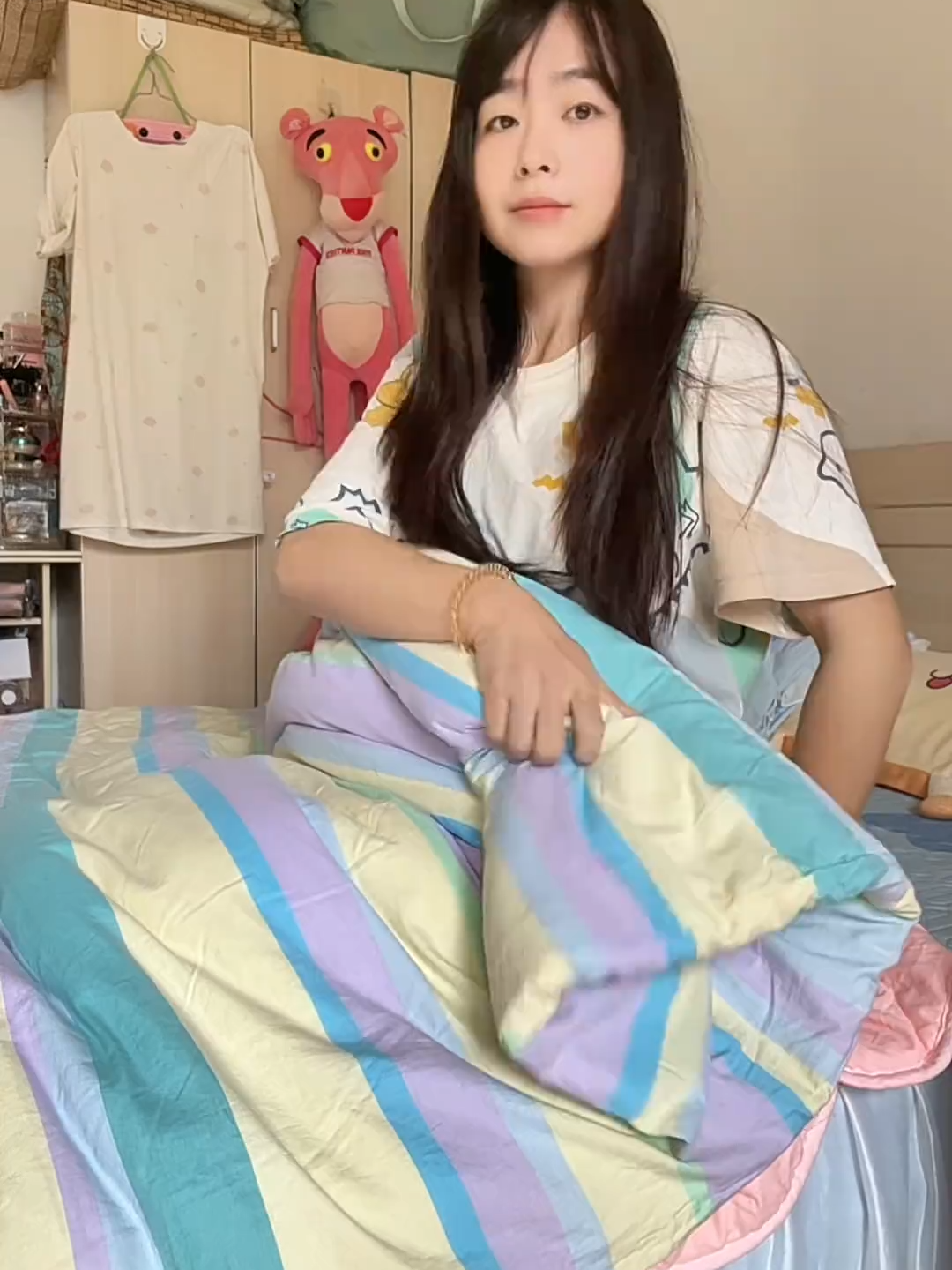 我在一场车祸中失去了双腿。 感觉现在生存都好困难，啥都干不了 成都终于出太阳了，又熬到一个星期，每天特别注意生怕漏接一个电话，有点不想在等了 医院说一到两个星期等电话通知入院， 不确定到底是一个星期还是两个星期，等得心里发慌，一个星期的话就不回去了，在朋友家住几天，不明确的事情纠结的很#disabledtiktok #disabledvideos #disabled #disabilitytiktok #disability #amputeelife #amputeetiktok #amputeegirl #amputee #prostheticlegs #残疾女孩