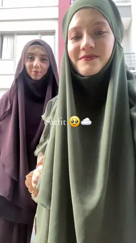 Seviyorum bu kiiziiiii  #ankara #tesettürgiyim #islam #outfit #kombinönerileri 
