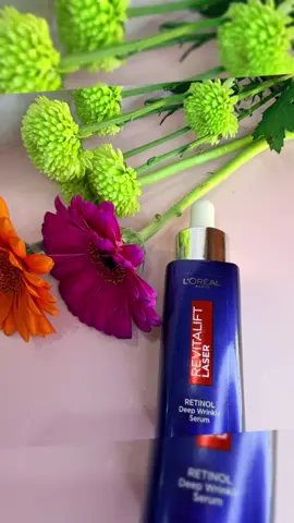 💙L'Oréal Paris Pure Retinol Revitalift Laser Night Serum Layering up this serum with a good hyaluronic acid containing moisturiser prevents skin dryness and sensitivity. Start with applying a moisturiser first then apply 3-6 drops of retinol serum all over the face and neck. Finish off with another layer of moisturiser. Making a perfect sandwich layering of retinol serum.  #lorealistarUKsandwich #lorealistarUK #skin #lorealistarUK #skin           AD/Gifted by  @L’Oréal Paris @L'Oréal Paris UK 